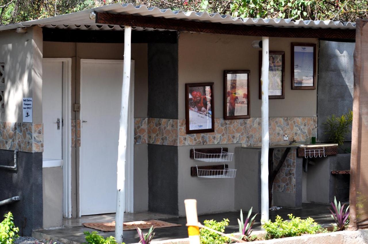 Victoria Falls Backpackers Lodge- Camp Sites ภายนอก รูปภาพ