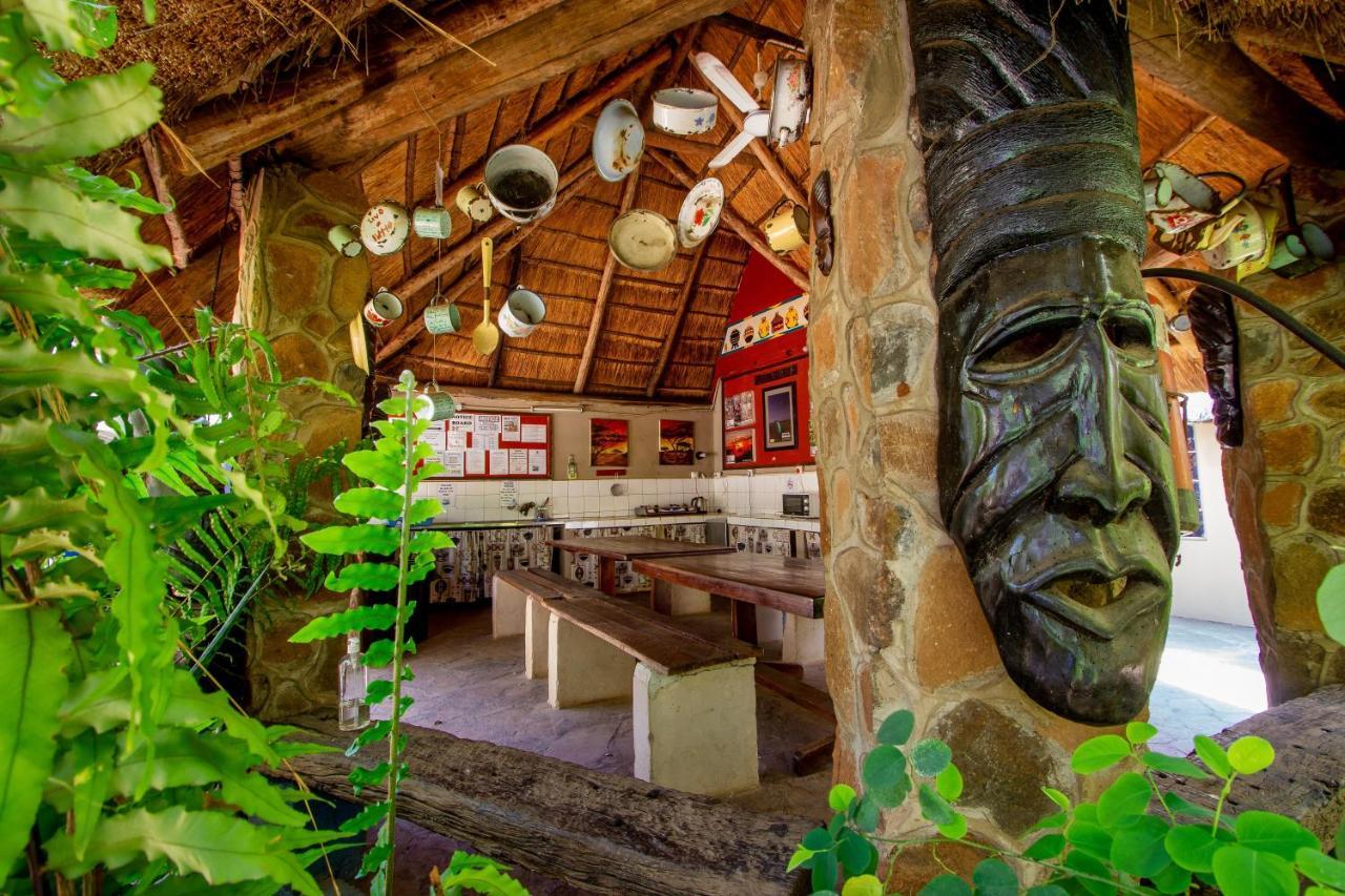 Victoria Falls Backpackers Lodge- Camp Sites ภายนอก รูปภาพ