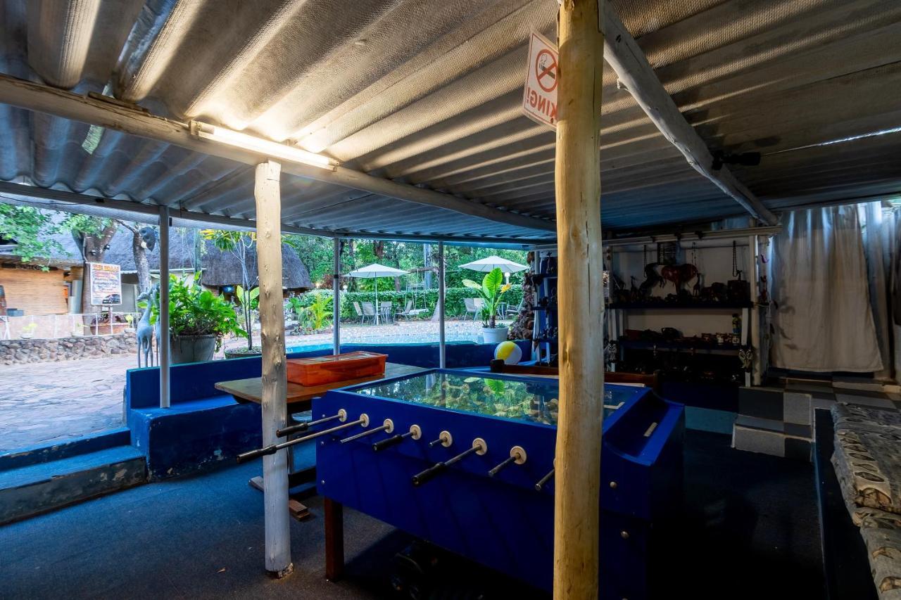 Victoria Falls Backpackers Lodge- Camp Sites ภายนอก รูปภาพ