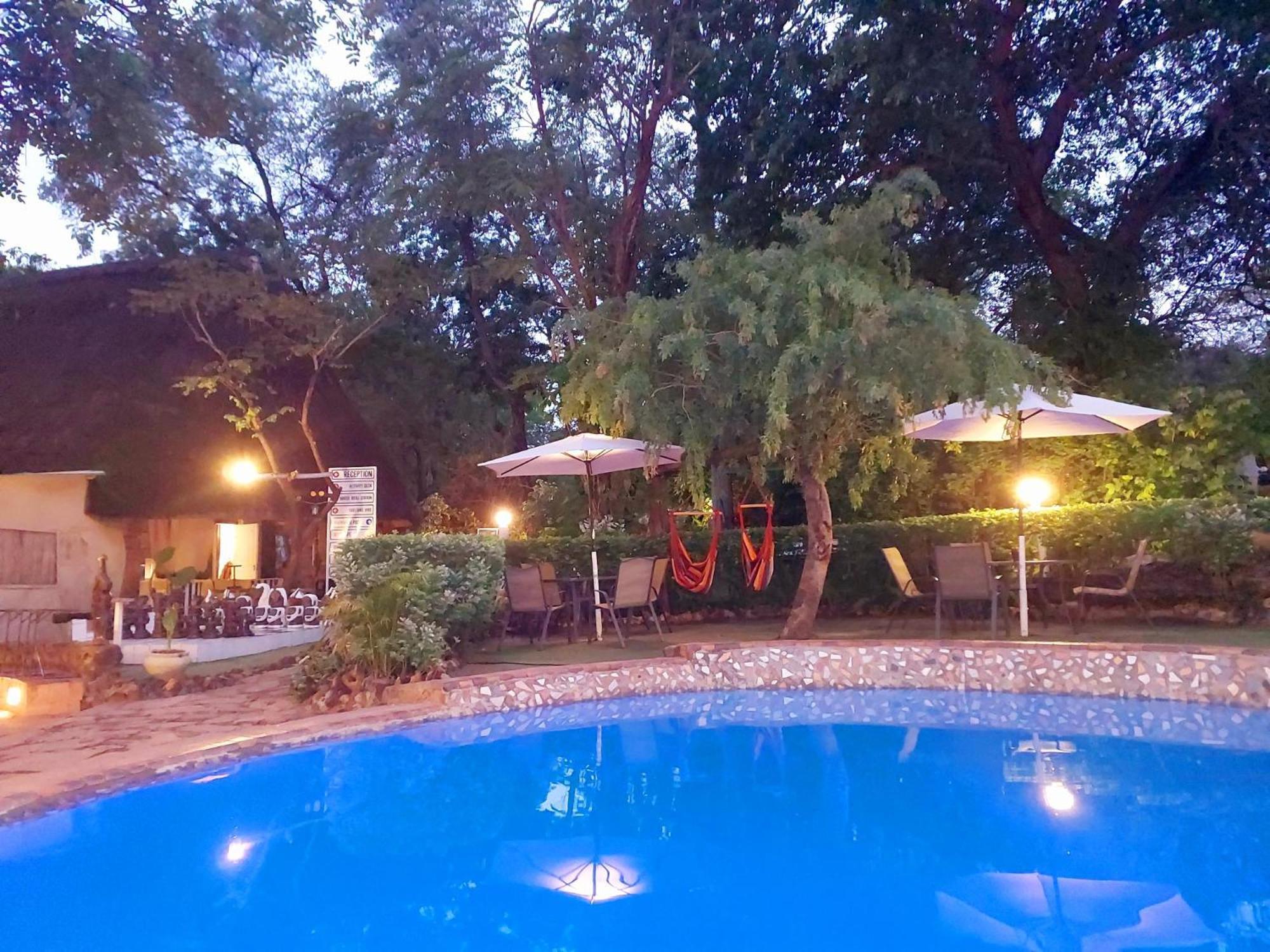 Victoria Falls Backpackers Lodge- Camp Sites ภายนอก รูปภาพ