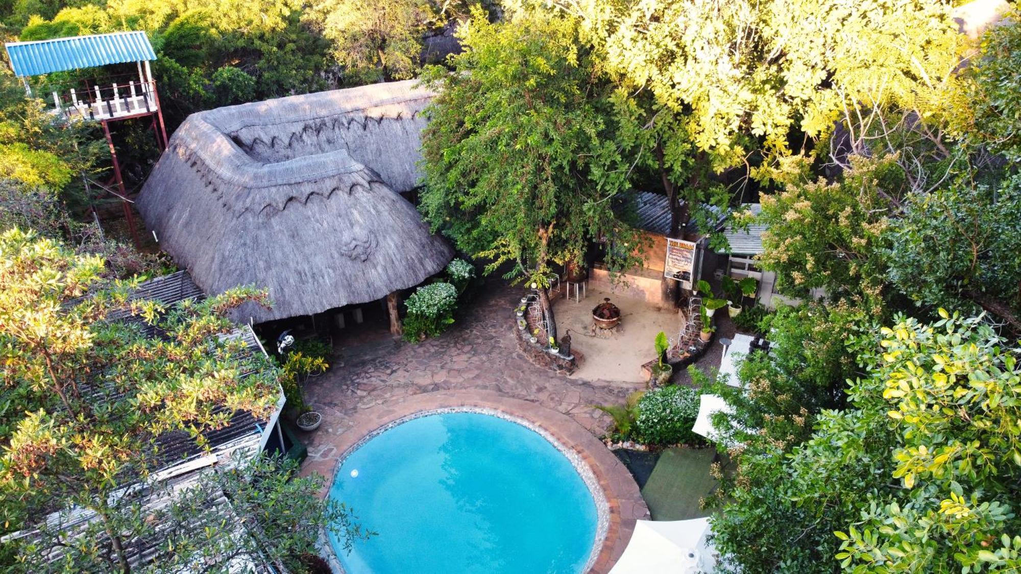 Victoria Falls Backpackers Lodge- Camp Sites ภายนอก รูปภาพ