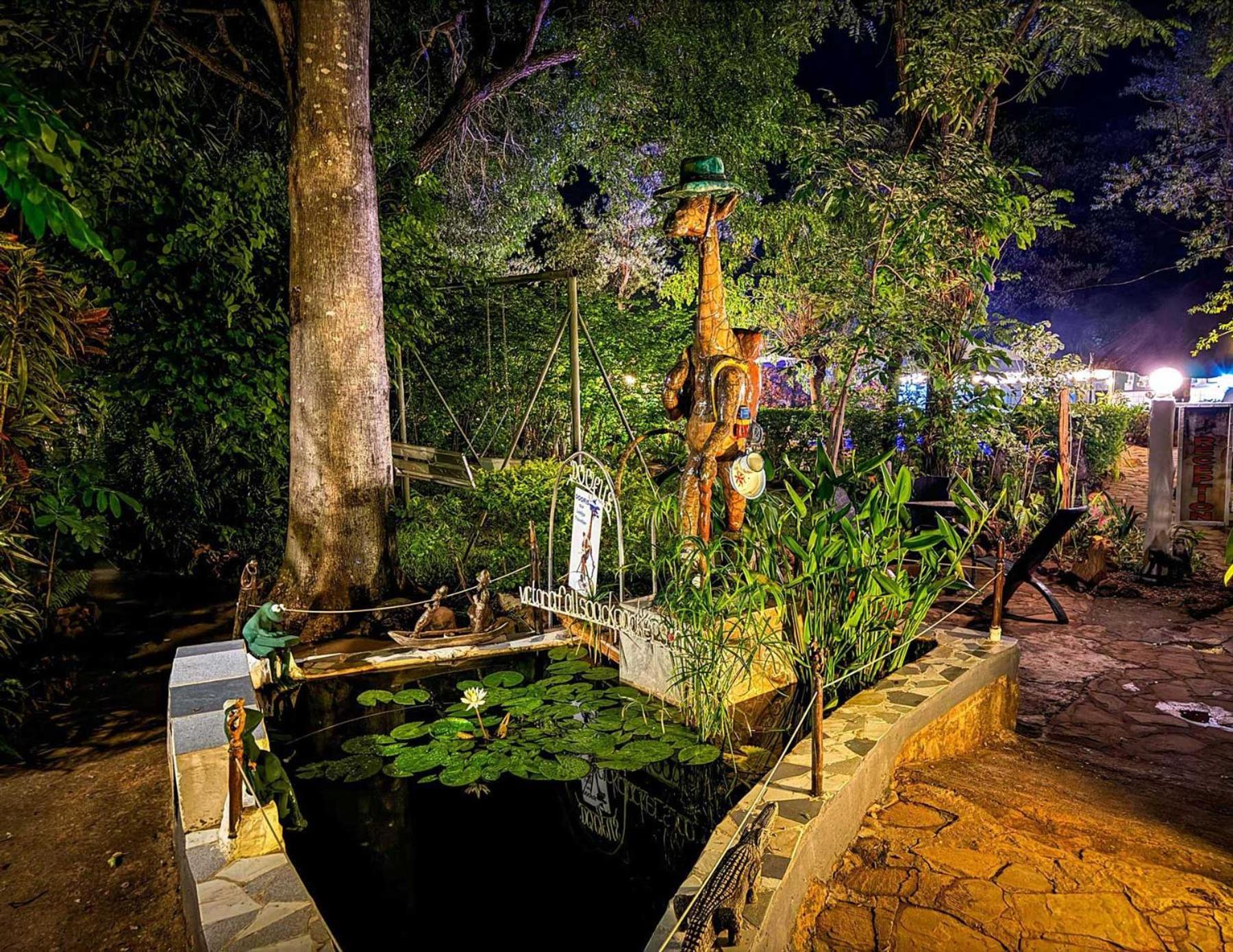 Victoria Falls Backpackers Lodge- Camp Sites ภายนอก รูปภาพ