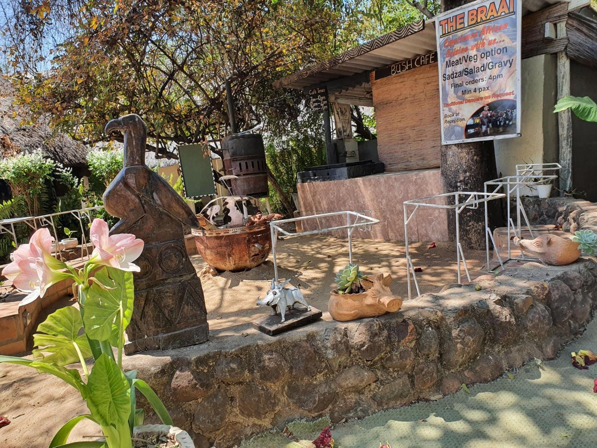 Victoria Falls Backpackers Lodge- Camp Sites ภายนอก รูปภาพ